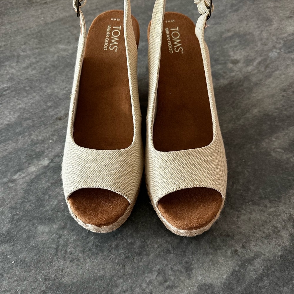 TOMS Cream Canvas Peep-Toe Slingback Wedge Sandals